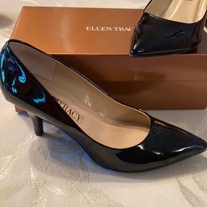 Ellen Tracey Black Pumps